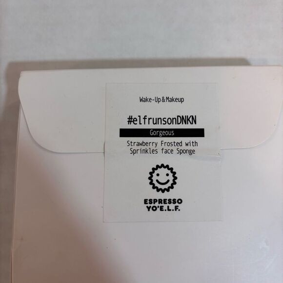 e.I.f. x Dunkin' Donut Strawberry Frosted Sprinkles Donut Face Sponge NEW - Picture 4 of 9